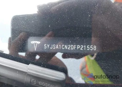 2013 Tesla Model S из США, поврежденный, VIN 5YJSA1CN2DFP21558